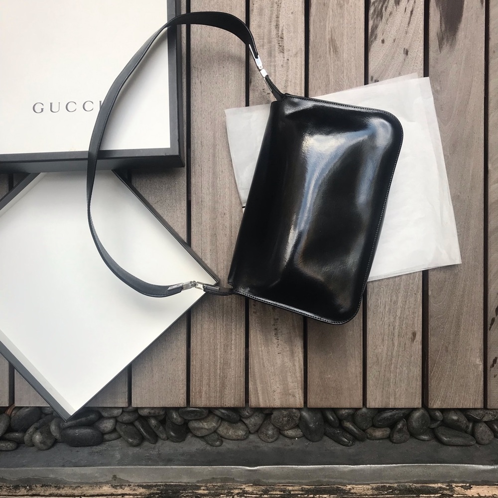 GUCCI Rare 90's Vintage Patent Leather Suede Purse - Picture 3 of 9
